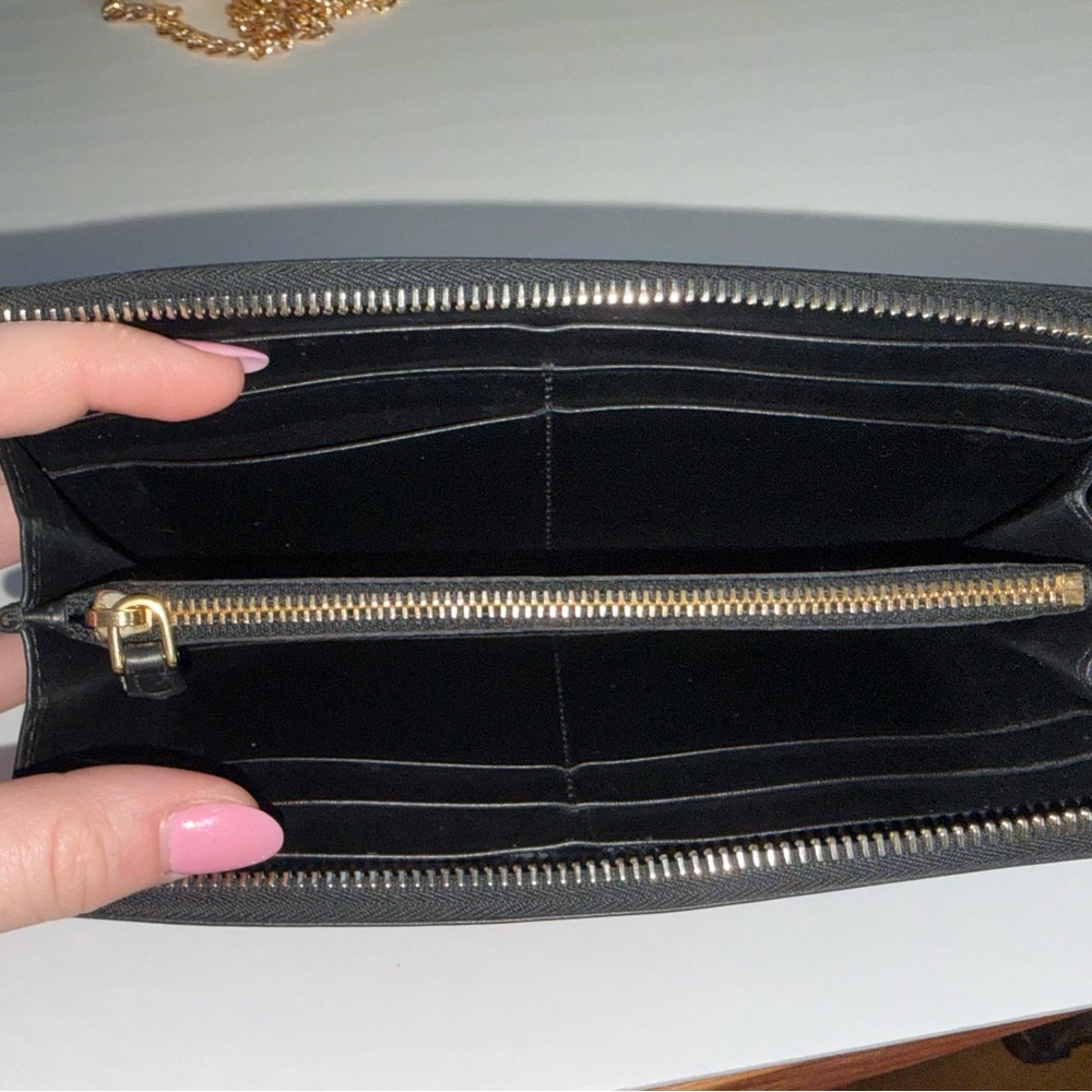 Authentic Prada Tessuto Nylon Quilted Zip around Wallet - Picture 3 of 3